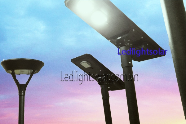 đèn năng lượng mặt trời bãi biển Nhất Tâm